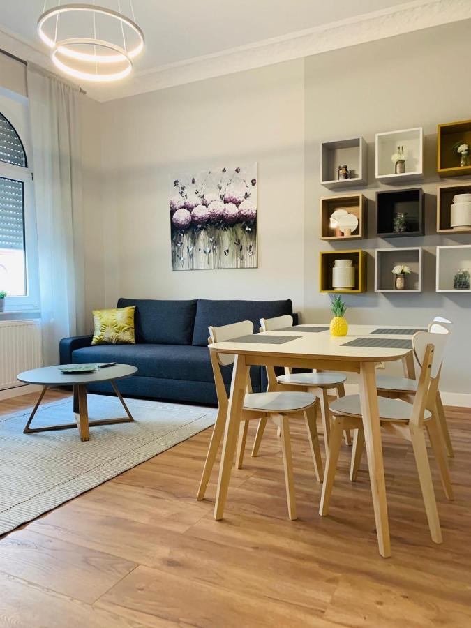 Family Apartment Wiesbaden Exterior photo